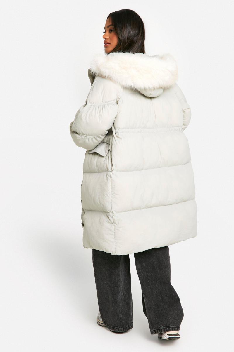 Парка зі штучним хутром і капюшоном