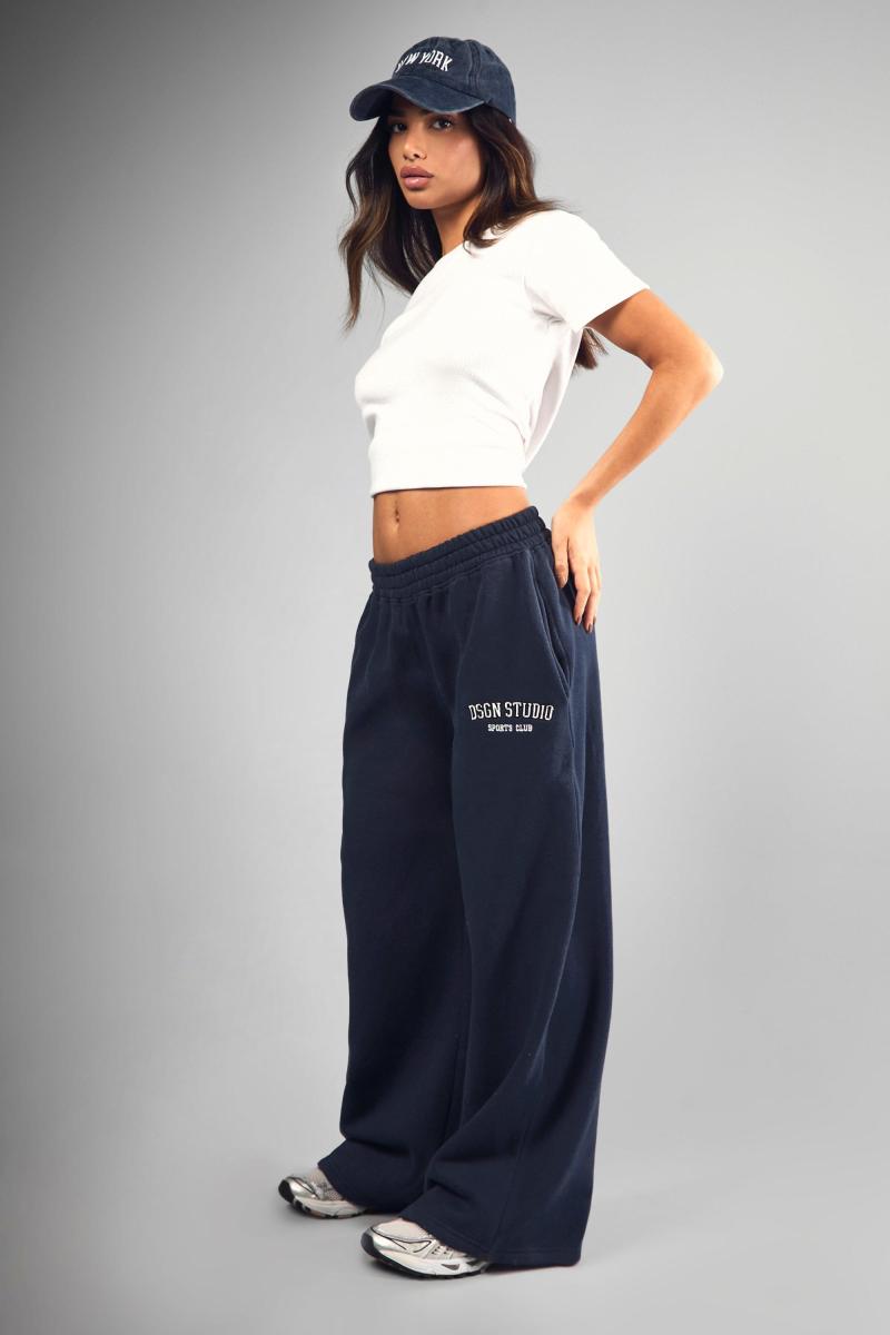 Бігун Petite Dsgn Studio Applique Straight Leg Jogger