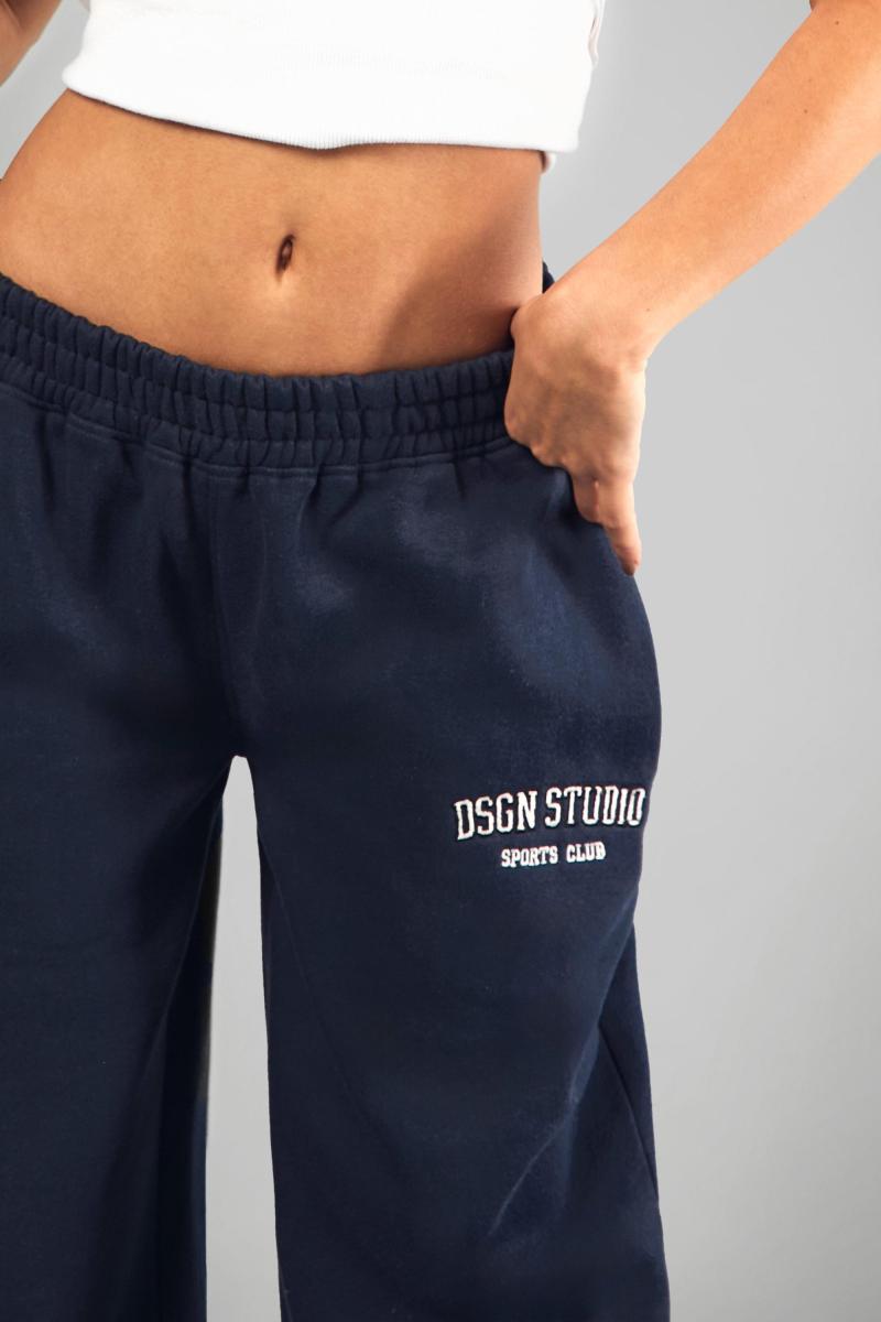 Бігун Petite Dsgn Studio Applique Straight Leg Jogger