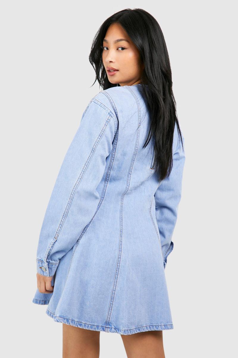 Джинсова сукня з мініатюрними швами