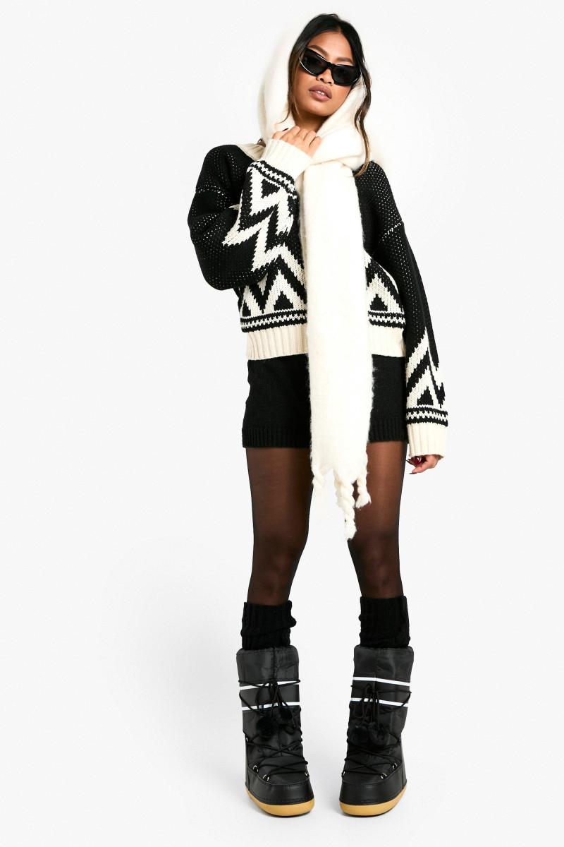 Трикотажний джемпер із V-подібним вирізом і ялинкою