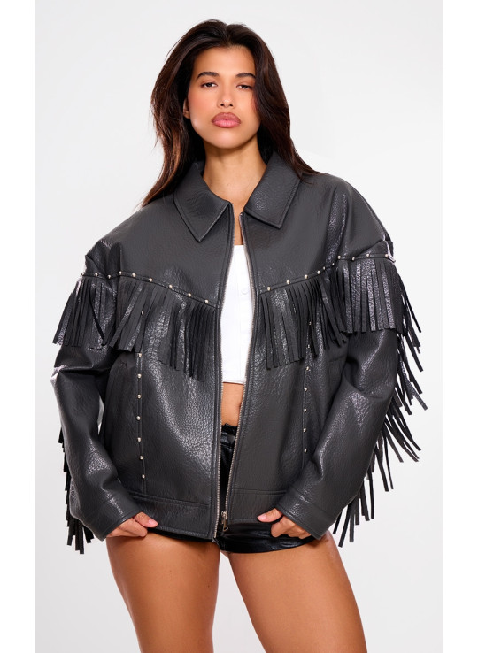 Чорна куртка великого розміру зі штучною шкірою з бахромою і шипами Чорна куртка великого розміру зі штучною шкірою з бахромою і шипами